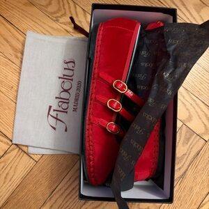 Mina Red Flabelus size 40